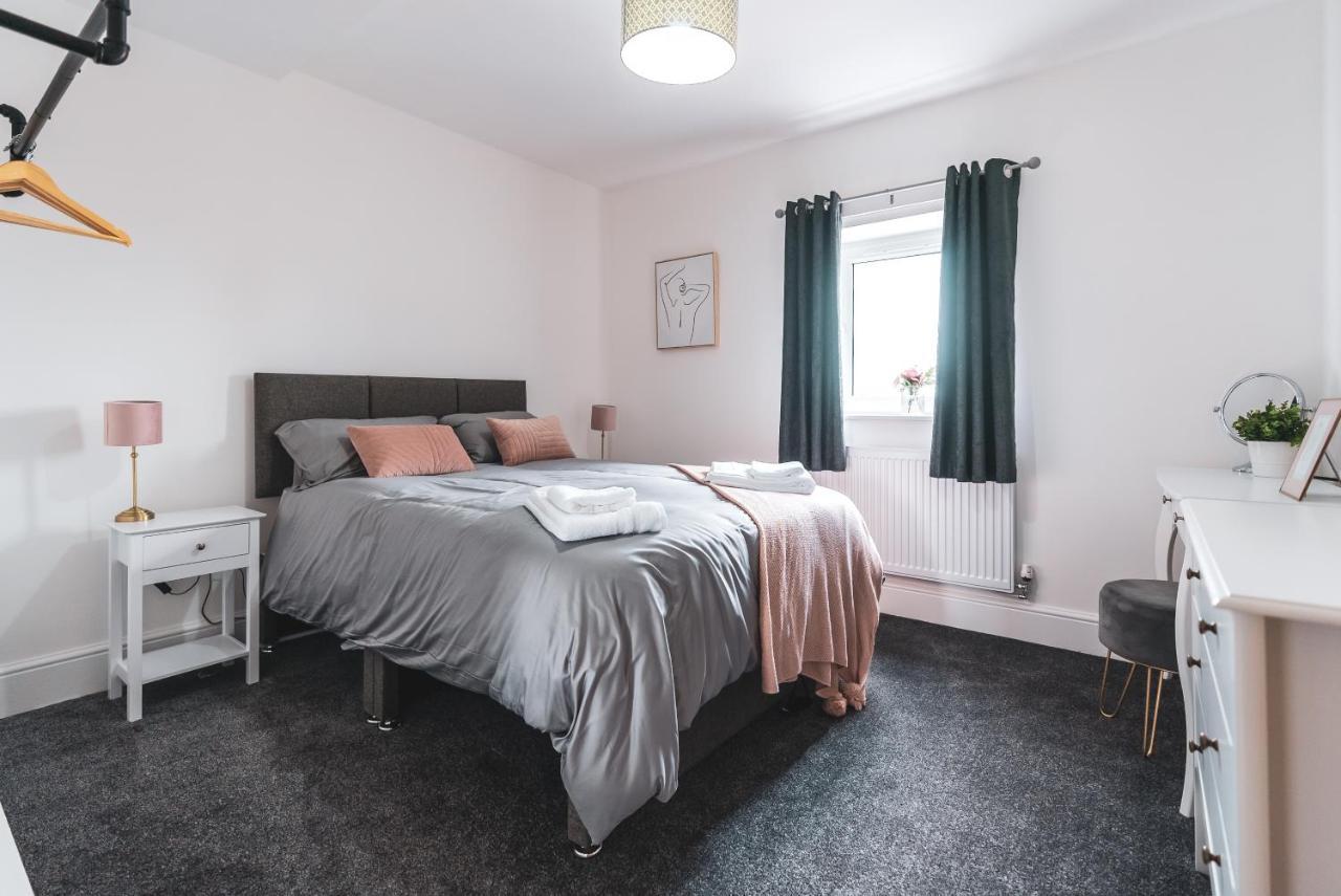 The Old Band Accommodation Higham Ferrers Exteriör bild